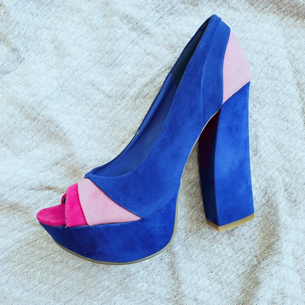 NWT! Bamboo Platform Heel